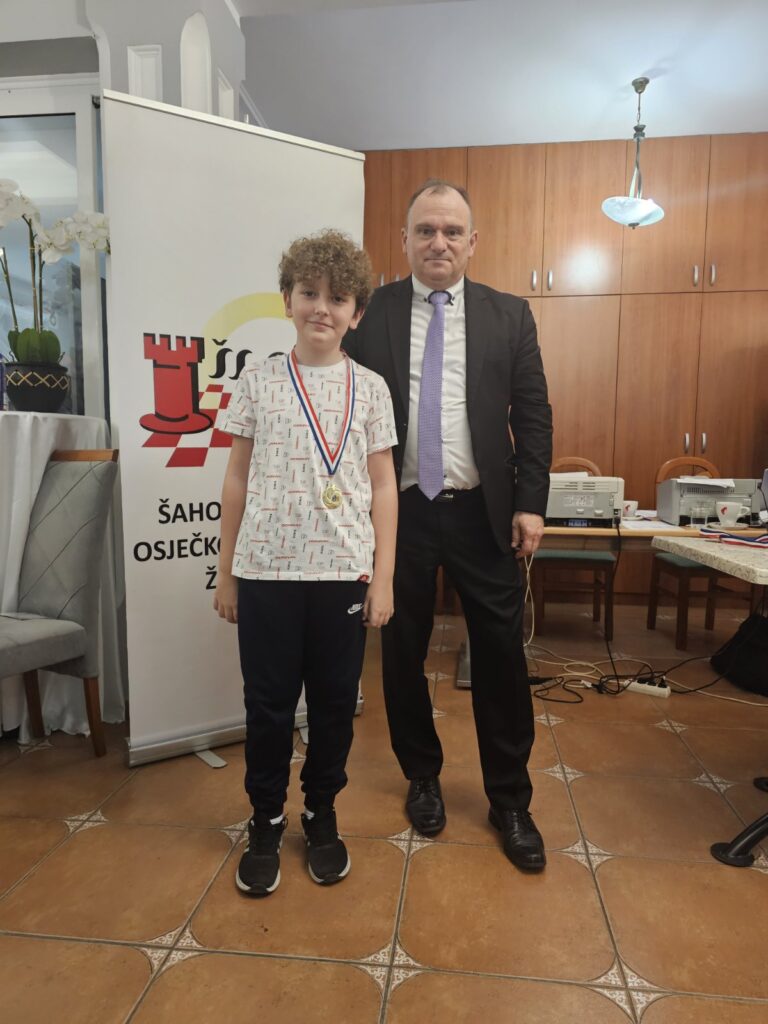 Sjajan nastup ŠK Slavonac NEXE u Valpovu – zlatni U10 Abičić i viceprvakinja Cvitan